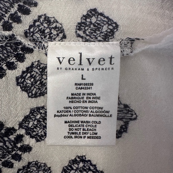 Velvet Brand Ikat pattern shift dress. - Picture 4 of 6